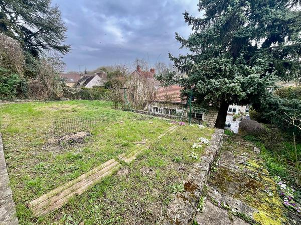 Maison Vaureal 6 pièce(s) 109.92 m2 €359 900 ** - Référence 2269