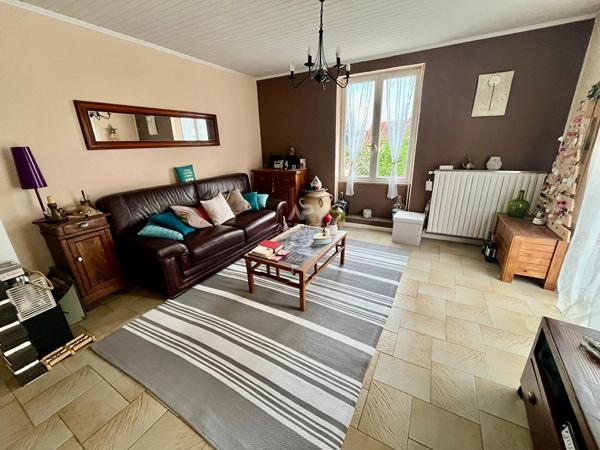 Maison Vaureal 6 pièce(s) 109.92 m2 €359 900 ** - Référence 2269