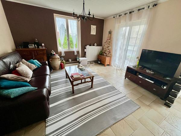Maison Vaureal 6 pièce(s) 109.92 m2 €359 900 ** - Référence 2269