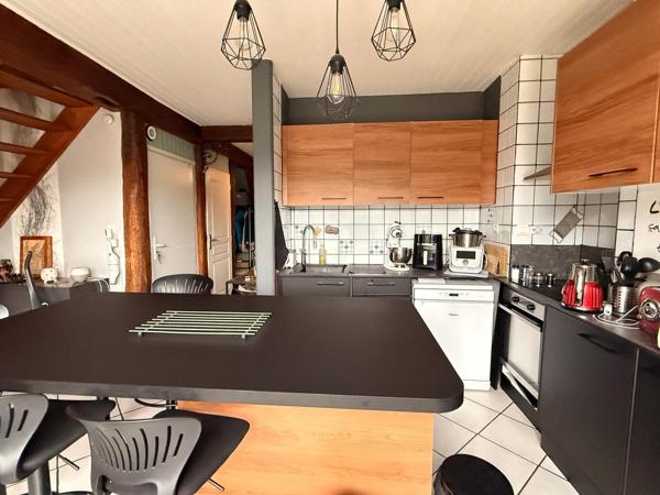 Appartement 93 m2, 3 chambres, terrasse et garage