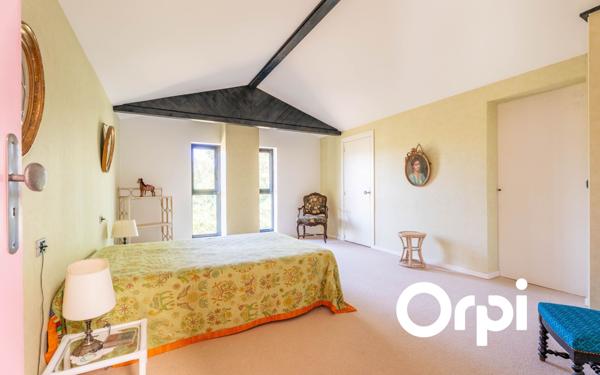 Maison à vendre    5 pièces • 198,99 m2 Lozanne