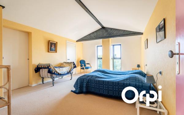 Maison à vendre    5 pièces • 198,99 m2 Lozanne