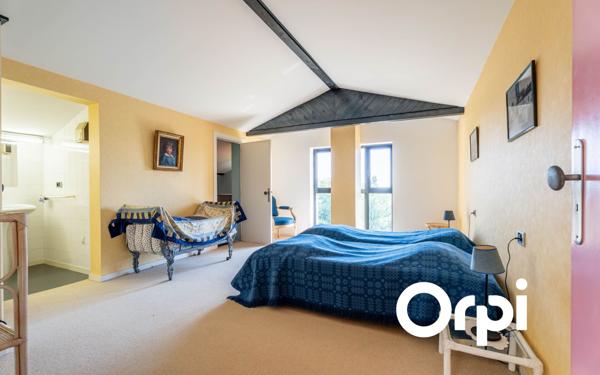 Maison à vendre    5 pièces • 198,99 m2 Lozanne