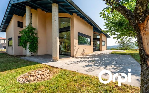 Maison à vendre    5 pièces • 198,99 m2 Lozanne