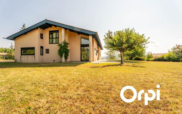 Maison à vendre    5 pièces • 198,99 m2 Lozanne