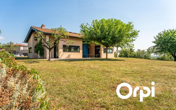 Maison à vendre    5 pièces • 198,99 m2 Lozanne