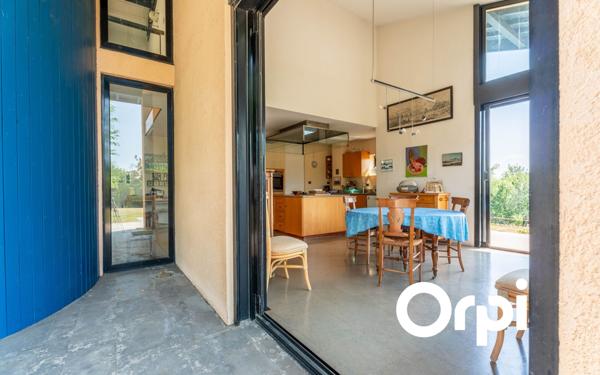 Maison à vendre    5 pièces • 198,99 m2 Lozanne