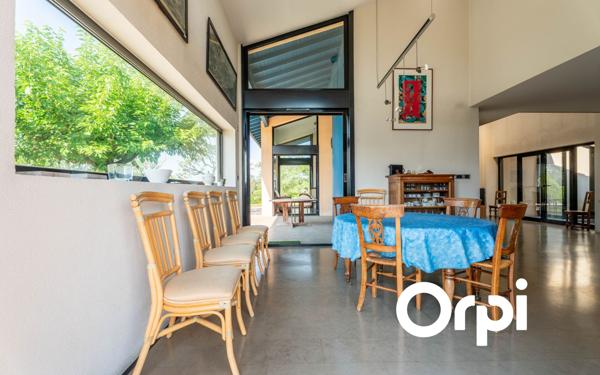 Maison à vendre    5 pièces • 198,99 m2 Lozanne