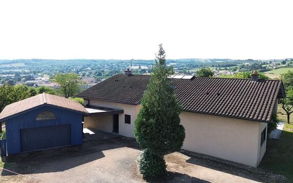 Maison à vendre    5 pièces • 198,99 m2 Lozanne