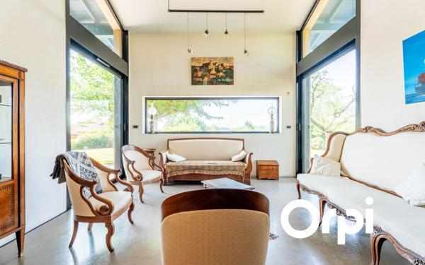 Maison à vendre    5 pièces • 198,99 m2 Lozanne