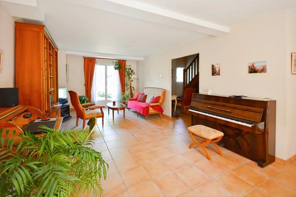 Maison familiale à vendre 5 pièces centre ville d'ARPAJON (91) -160m², 4 chambres - avec appartement indépendant loué