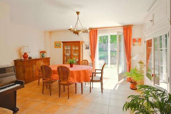 Maison familiale à vendre 5 pièces centre ville d'ARPAJON (91) -160m², 4 chambres - avec appartement indépendant loué