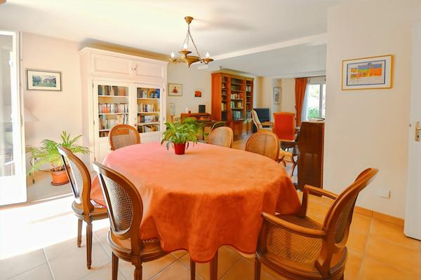 Maison familiale à vendre 5 pièces centre ville d'ARPAJON (91) -160m², 4 chambres - avec appartement indépendant loué