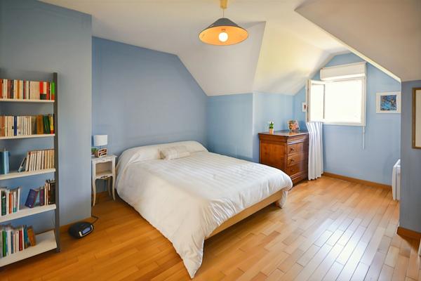 Maison familiale à vendre 5 pièces centre ville d'ARPAJON (91) -160m², 4 chambres - avec appartement indépendant loué