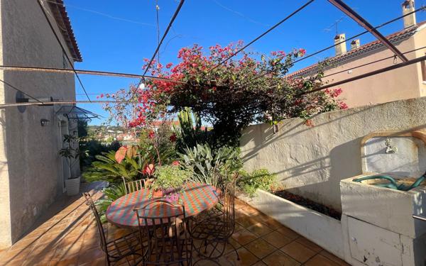 Maison à vendre    4 pièces • 100 m2 La Seyne-sur-Mer