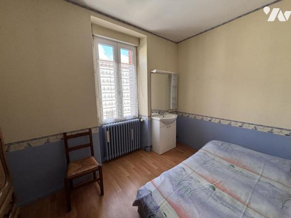 Hyper-centre, maison 2 chambres + bureau