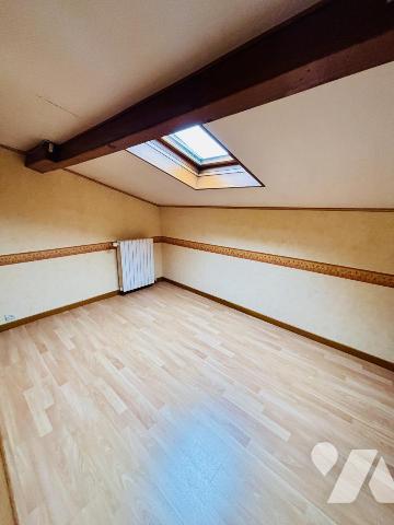 Hyper-centre, maison 2 chambres + bureau