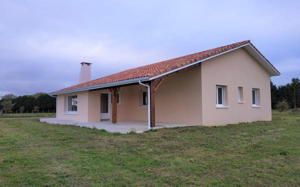 Maison à louer    4 pièces •  Cazères-sur-l'Adour