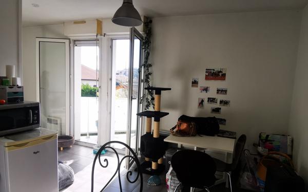 Appartement à louer    1 pièce • 30,68 m2 Pessac