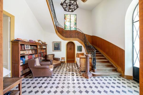 Saint-Raphaël, Villa 7 Chambres -  435 m² à vendre