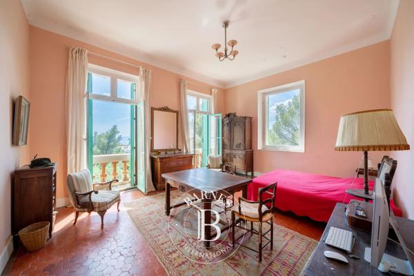 Saint-Raphaël, Villa 7 Chambres -  435 m² à vendre