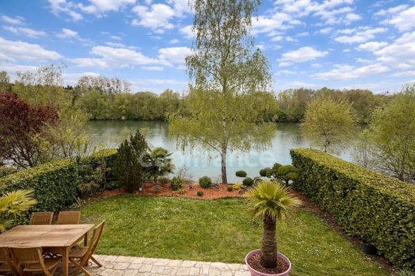 Maison familiale de 164 m² - 4 chambres - Port Cergy