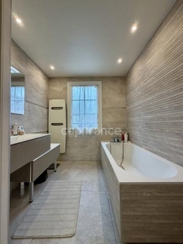 Maison familiale de 164 m² - 4 chambres - Port Cergy