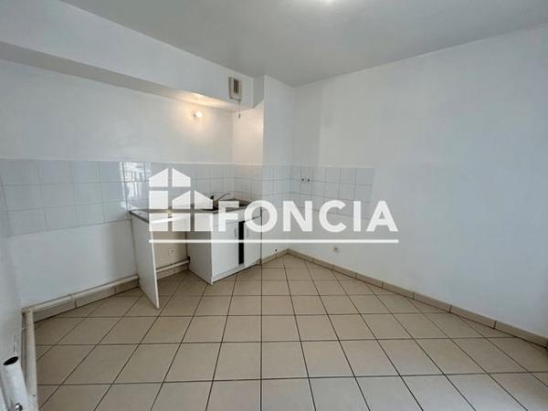 Location Appartement 3 pièces 70.5 m² - 34 RUE PAUL LAFARGUE Villeurbanne 69100