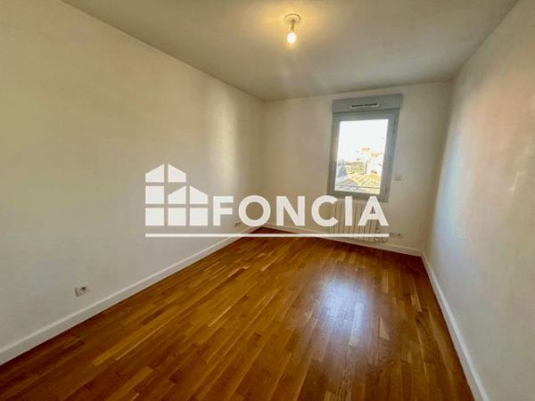 Location Appartement 3 pièces 70.5 m² - 34 RUE PAUL LAFARGUE Villeurbanne 69100