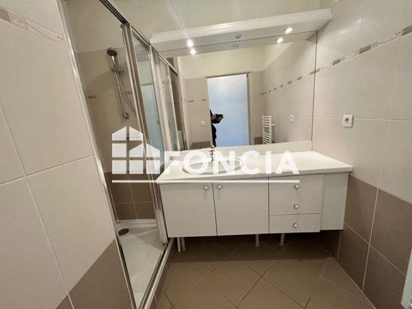 Location Appartement 3 pièces 70.5 m² - 34 RUE PAUL LAFARGUE Villeurbanne 69100