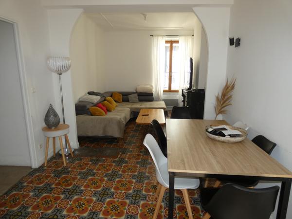 Appartement de type 4 avec terrasse
