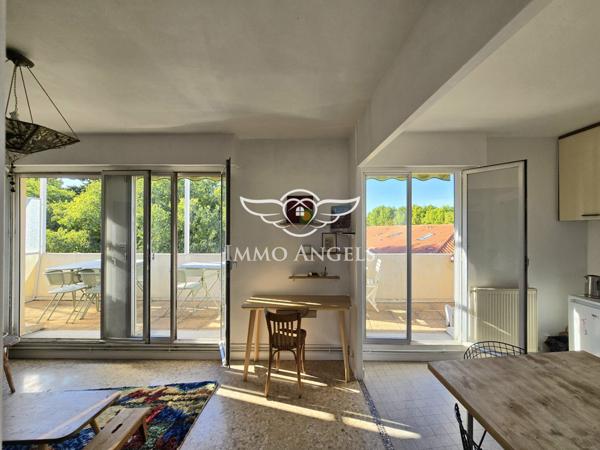 T2 Dernier étage traversant – Extérieur 19 m² – Montpellier centre-ville