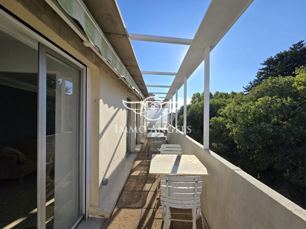T2 Dernier étage traversant – Extérieur 19 m² – Montpellier centre-ville