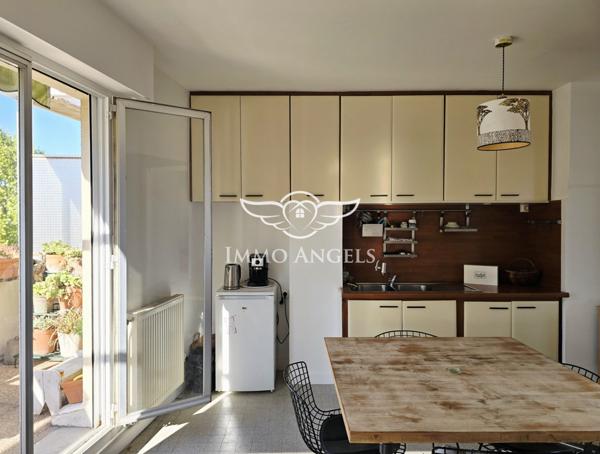 T2 Dernier étage traversant – Extérieur 19 m² – Montpellier centre-ville