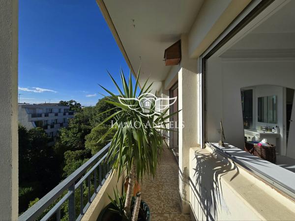 T2 Dernier étage traversant – Extérieur 19 m² – Montpellier centre-ville