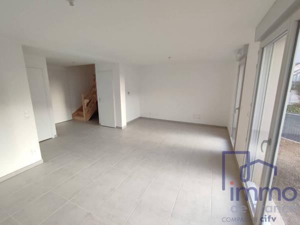 Maison Mitoyenne Neuve  71,44 m²  Excellent État  Av