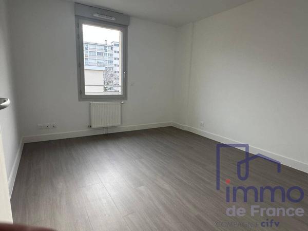 Maison Mitoyenne Neuve  71,44 m²  Excellent État  Av