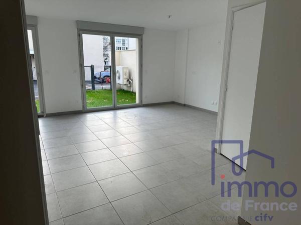 Maison Mitoyenne Neuve  71,44 m²  Excellent État  Av