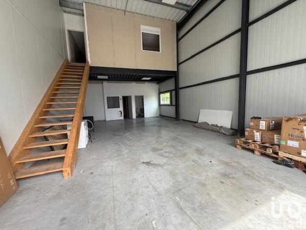 Location hangar 131 m² Eysines