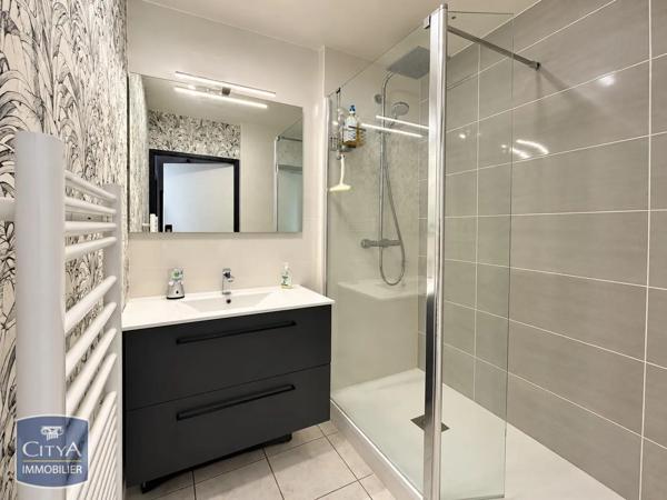 Appartement à louer 3 pièces 62.25m² Limoges (87000)