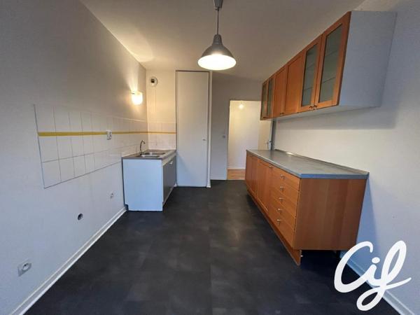 Appartement T4 LA CHAPELLE SUR ERDRE - 78.56 m2  247 000 Euros