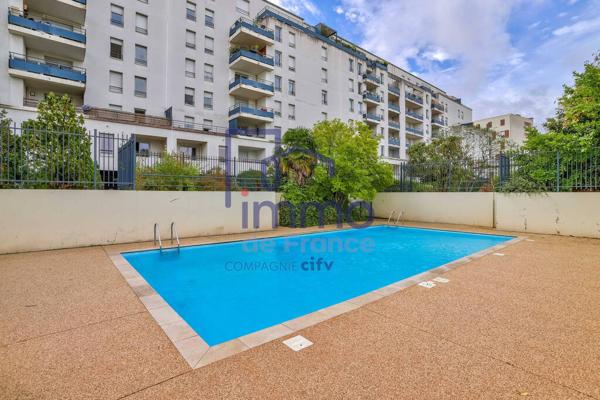 Appartement T4  90 m² - récent - balcons  Villeurbanne