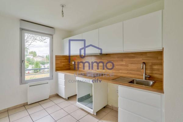 Appartement T4  90 m² - récent - balcons  Villeurbanne