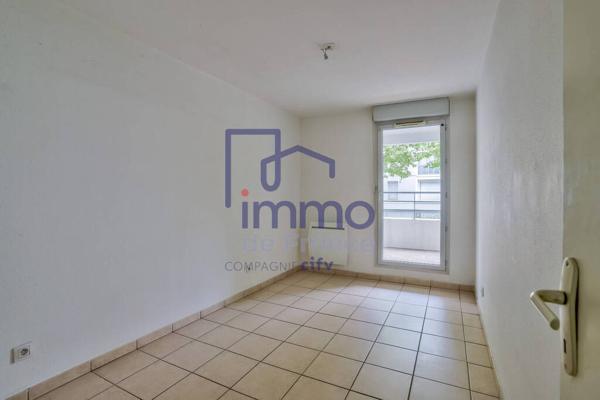 Appartement T4  90 m² - récent - balcons  Villeurbanne