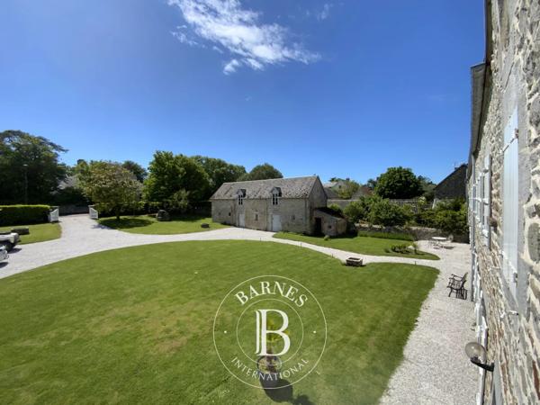 Montmartin-sur-Mer, Maison 6 Chambres -  291 m² à vendre