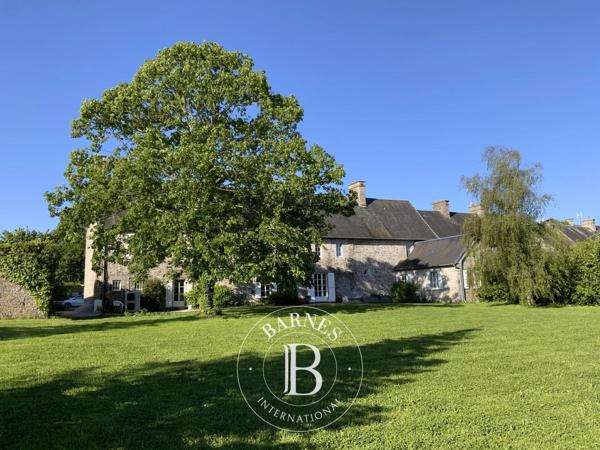 Montmartin-sur-Mer, Maison 6 Chambres -  291 m² à vendre