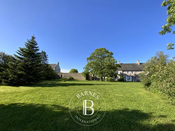 Montmartin-sur-Mer, Maison 6 Chambres -  291 m² à vendre