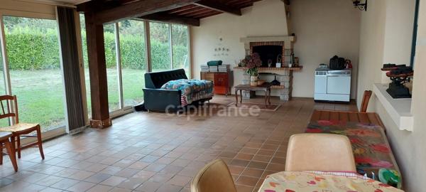 Maison à vendre 6 pièces et grande véranda à Fontenay le Comte (85)
