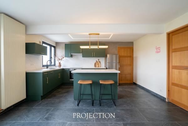 Loft 133m² grande terrasse + parkings