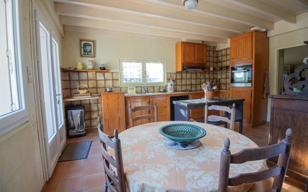 Maison à vendre    2 pièces •  Pechbonnieu